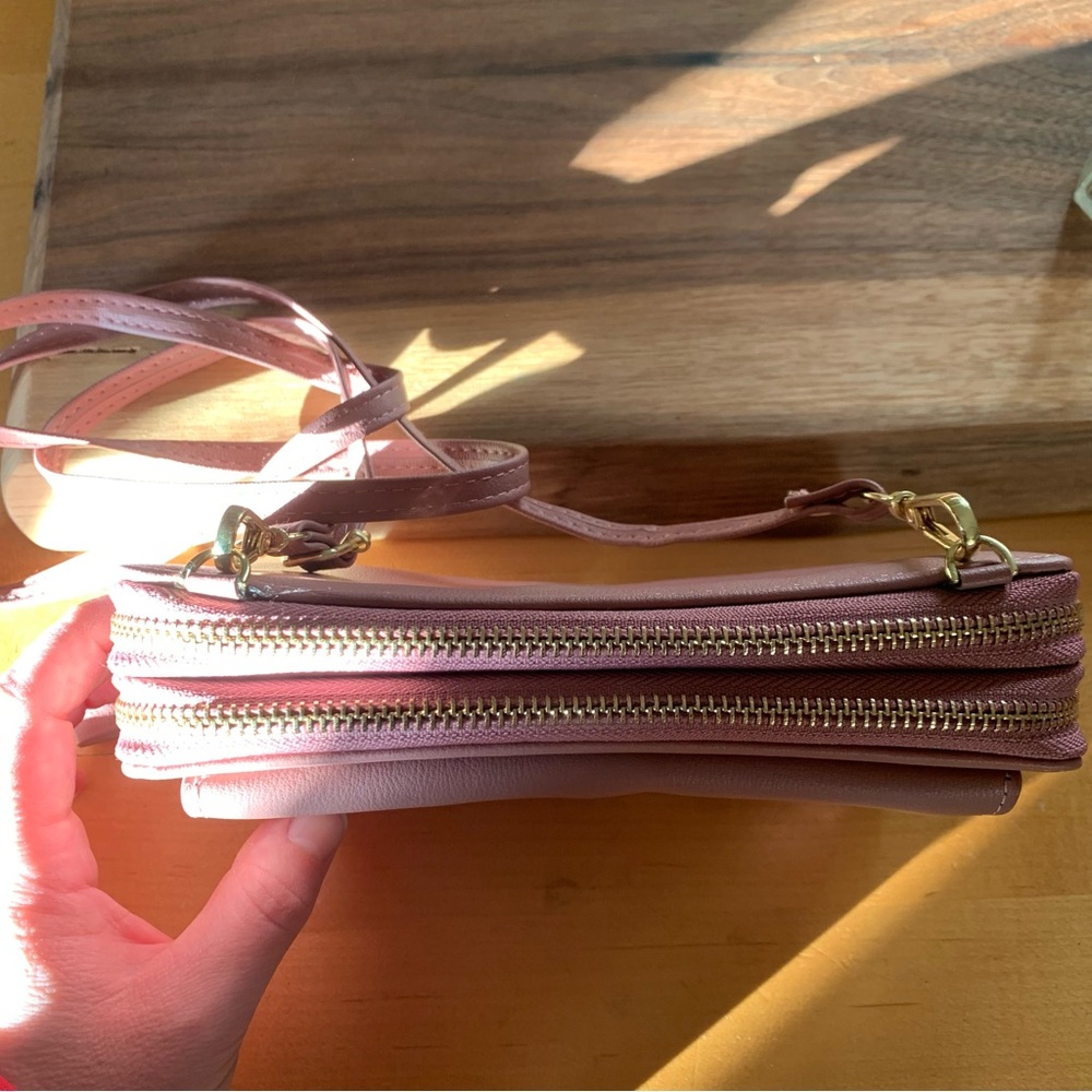 Pink Faux Leather Crossbody Ziparound Wallet Purse Bag Gold Hardware - Picture 9 of 10